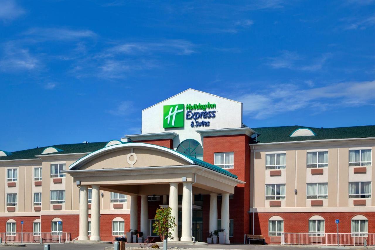 Holiday Inn Express Hotel & Suites-Hinton By Ihg Exterior foto