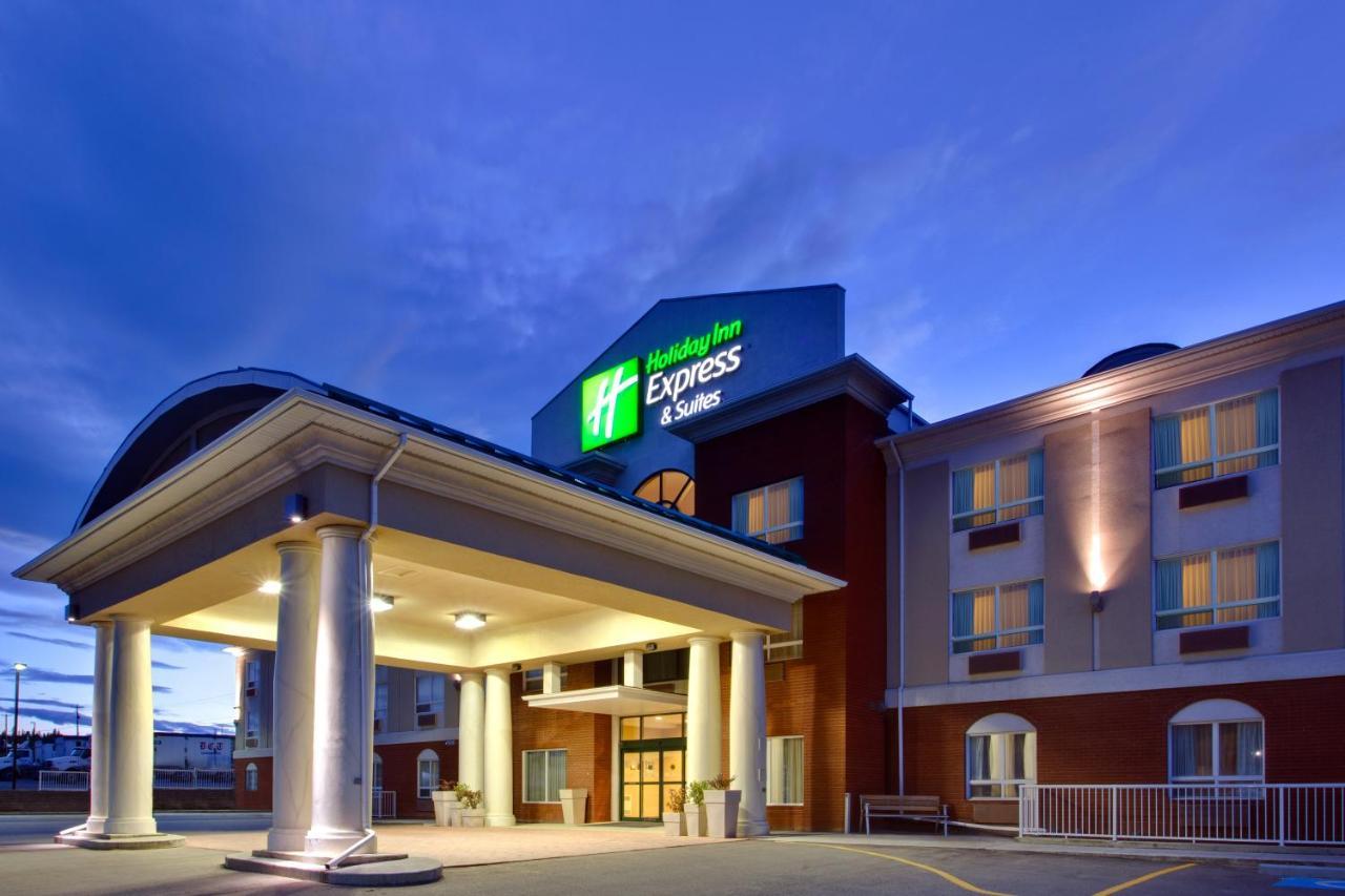 Holiday Inn Express Hotel & Suites-Hinton By Ihg Exterior foto